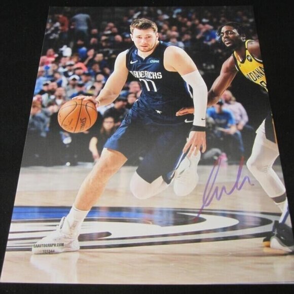 Luka Doncic signed 8x10 Photo w/COA (Dallas Mavericks) Art